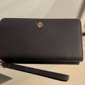 LIKE NEW Tory Burch Wallet